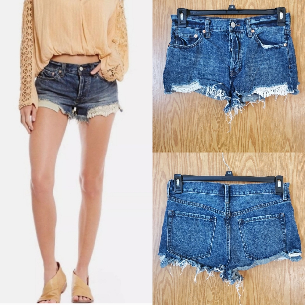 We The Free Daisy chain lace button fly short shorts raw hem cotton size 28